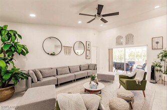 96 Wickliffe Dr in Naples, FL - Building Photo - Building Photo