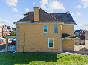 110 S 7th St-Unit -110 in Duquesne, PA - Building Photo - Building Photo