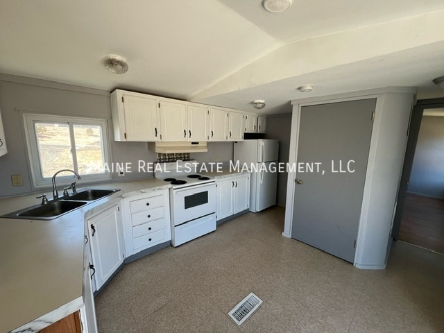 7 Possum Ln in Carmel, ME - Building Photo - Building Photo