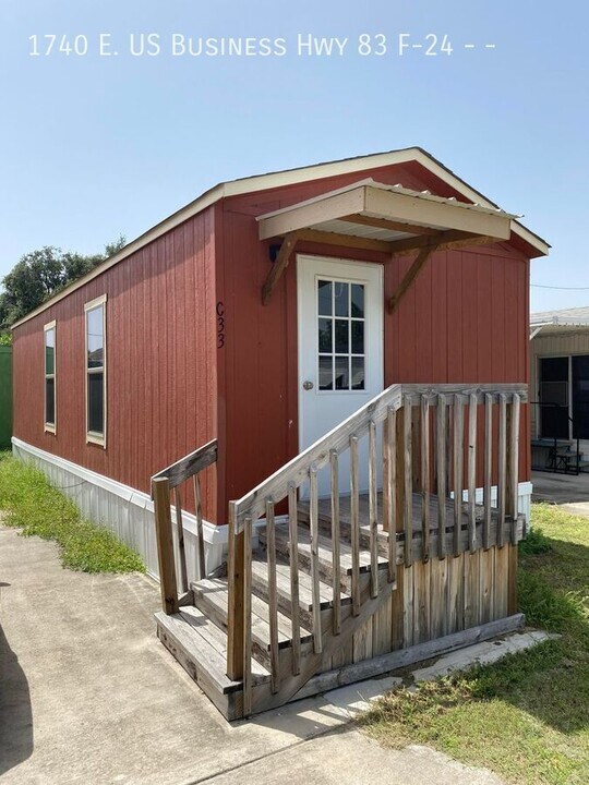 1740 W Business Hwy 83 in Mission, TX - Building Photo