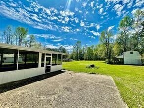 13008 Willie Rd in Folsom, LA - Foto de edificio - Building Photo