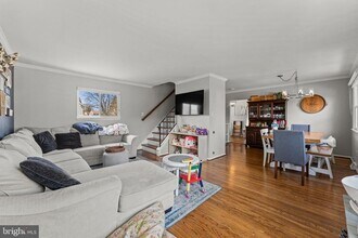 268 Maple Ave in Glenside, PA - Building Photo - Building Photo