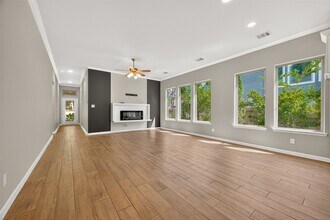 381 Andes Dr in Montgomery, TX - Building Photo - Building Photo