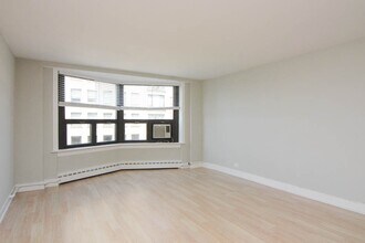 450 W Wellington Ave in Chicago, IL - Building Photo - Building Photo