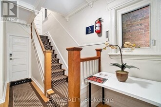 350 Fifth Ave in Ottawa, ON - Building Photo - Building Photo