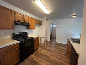 908 Swearngan Ridge Ct in Charlotte, NC - Building Photo - Building Photo