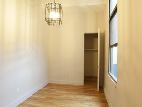 372 Kosciuszko St in Brooklyn, NY - Building Photo - Building Photo