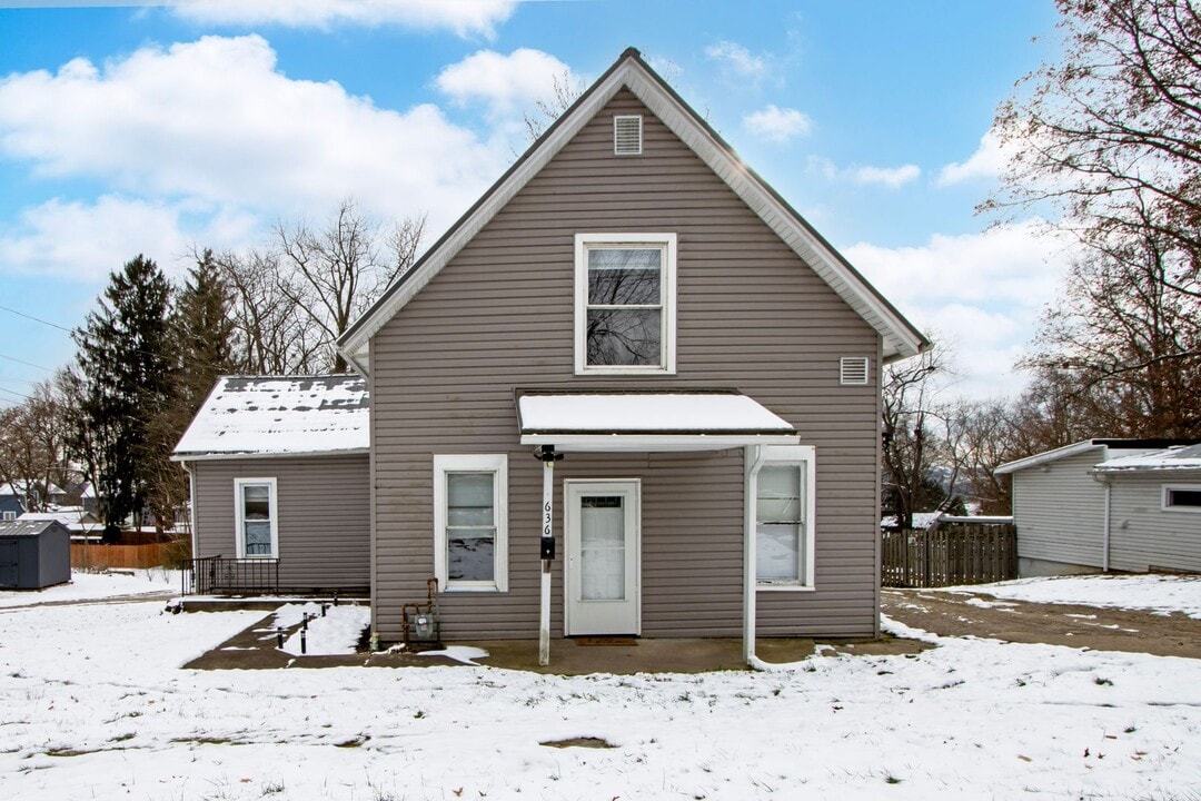 636 Western Dr in Wooster, OH - Foto de edificio