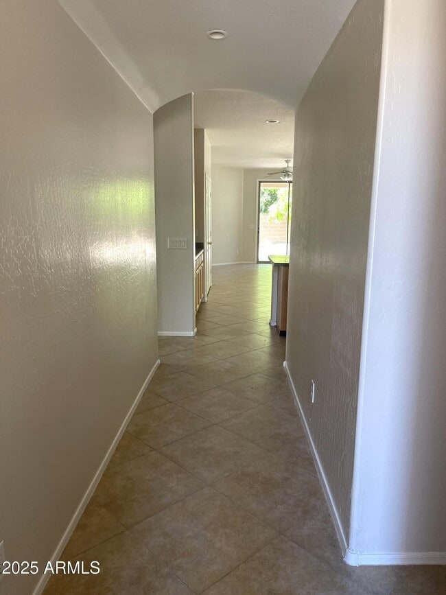 1528 E Mia Ln in Gilbert, AZ - Building Photo - Building Photo