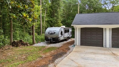 192 Hoke St in Maysville, GA - Building Photo - Building Photo