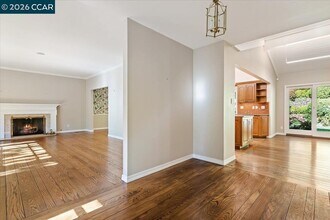 539 Dalewood Dr in Orinda, CA - Building Photo - Building Photo