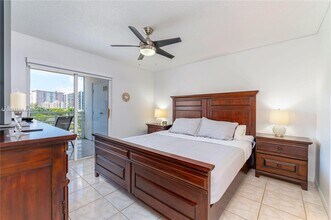 17801 N Bay Rd, Unit 607 in Sunny Isles Beach, FL - Building Photo - Building Photo