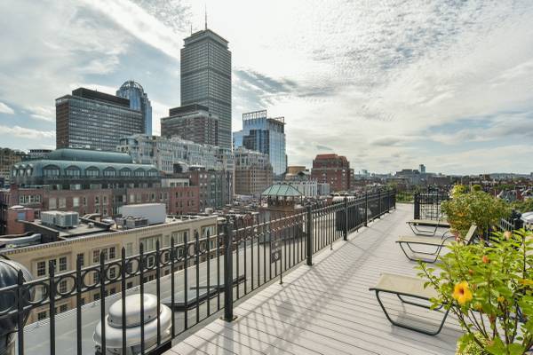 201 Newbury St, Unit 402