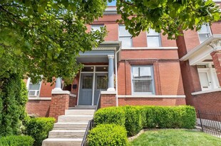 2633 Armand Pl in St. Louis, MO - Building Photo