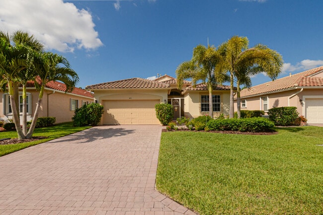 421 Sunview Way in Port St. Lucie, FL - Foto de edificio - Building Photo