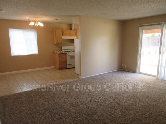 7345 Circlet Way in Citrus Heights, CA - Building Photo - Building Photo