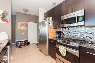 757 N Orleans St, Unit 1205 in Chicago, IL - Building Photo - Building Photo