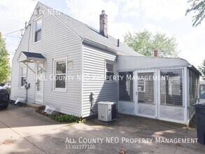 1620 Highview Ave in Akron, OH - Building Photo - Building Photo