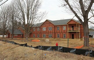 90 Woodfield Blvd in Malta, NY - Building Photo