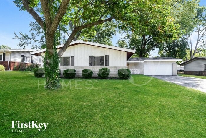 440 Durwood Dr in Florissant, MO - Building Photo