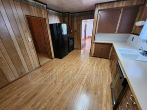 829 W Chelan Ave in Spokane, WA - Building Photo - Building Photo