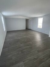 5012 Shoreline Cir W in Fort Worth, TX - Building Photo - Building Photo