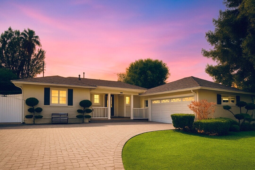 2616 Balfour Ave in Fullerton, CA - Building Photo