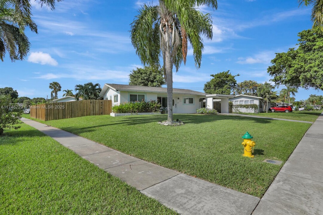 6202 NW 15th Ct-Unit -2 in Margate, FL - Building Photo