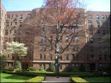 Esplanade Gardens in Mount Vernon, NY - Building Photo - Building Photo