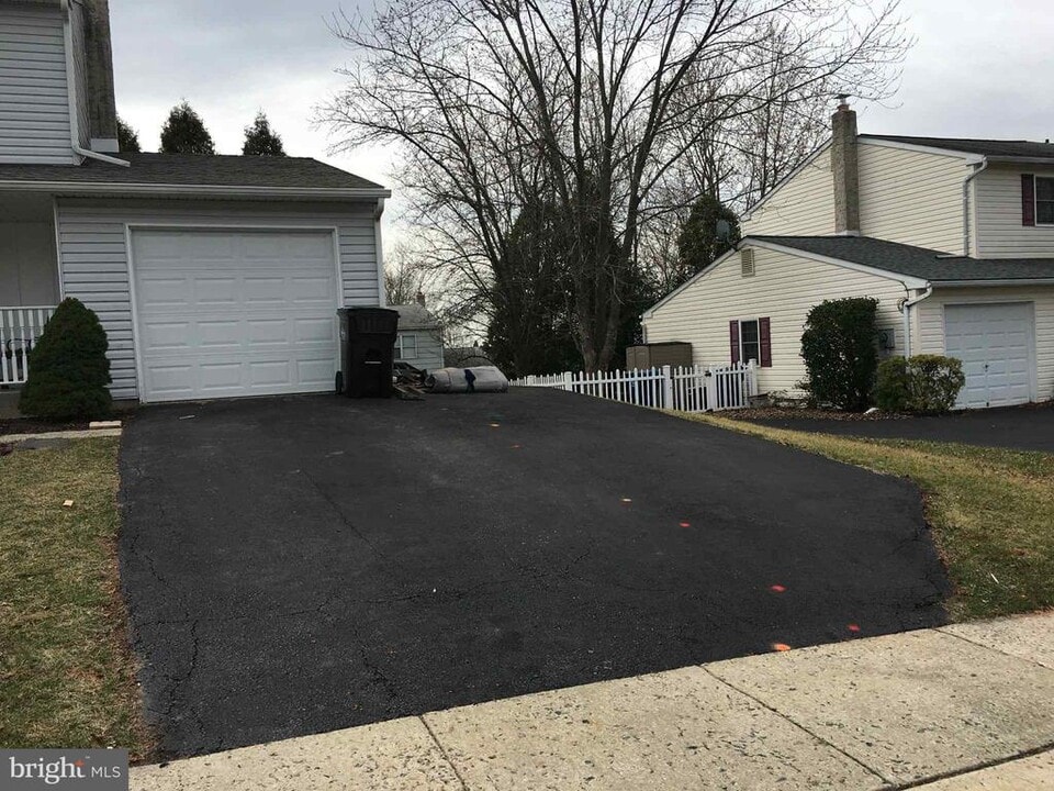2836 Grant Ave in Hatfield, PA - Building Photo
