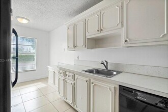 1021 Flame Vine Ave in Delray Beach, FL - Building Photo - Building Photo