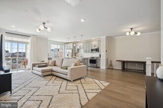 23245 Milltown Knoll Square in Ashburn, VA - Building Photo - Building Photo