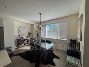 1275-1275 Brookside Ave in Kelowna, BC - Building Photo - Building Photo