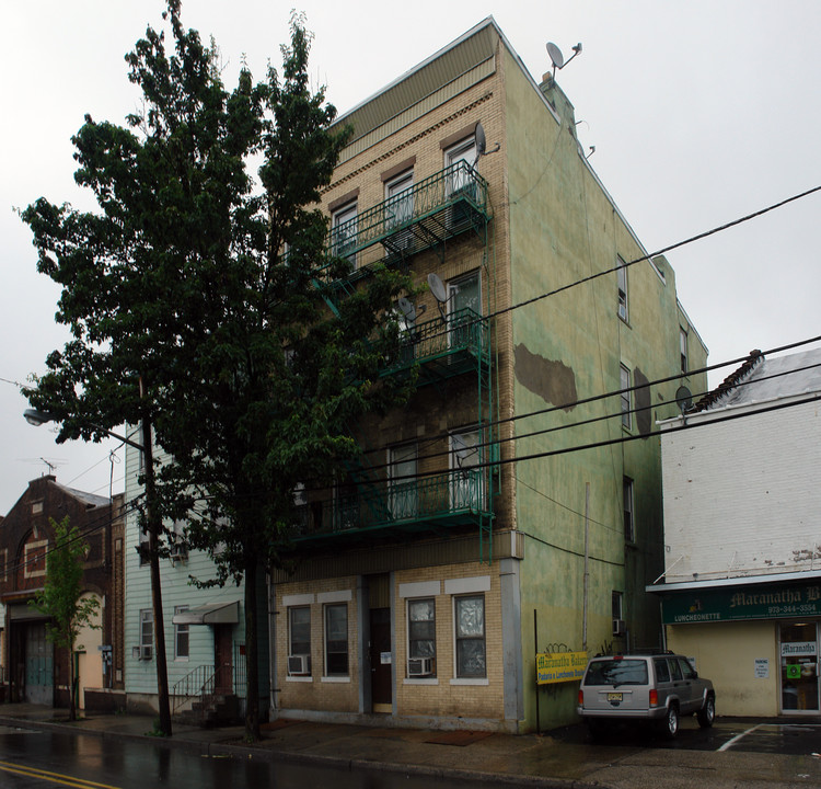 96 Jackson St in Newark, NJ - Foto de edificio