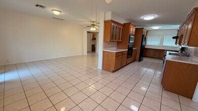 40005 Benson Park Rd in Shawnee, OK - Building Photo - Building Photo