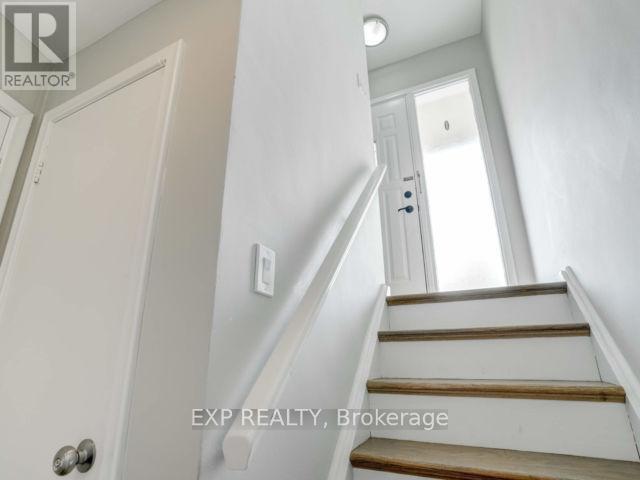28 Edinborough Ct in Toronto, ON - Building Photo - Building Photo