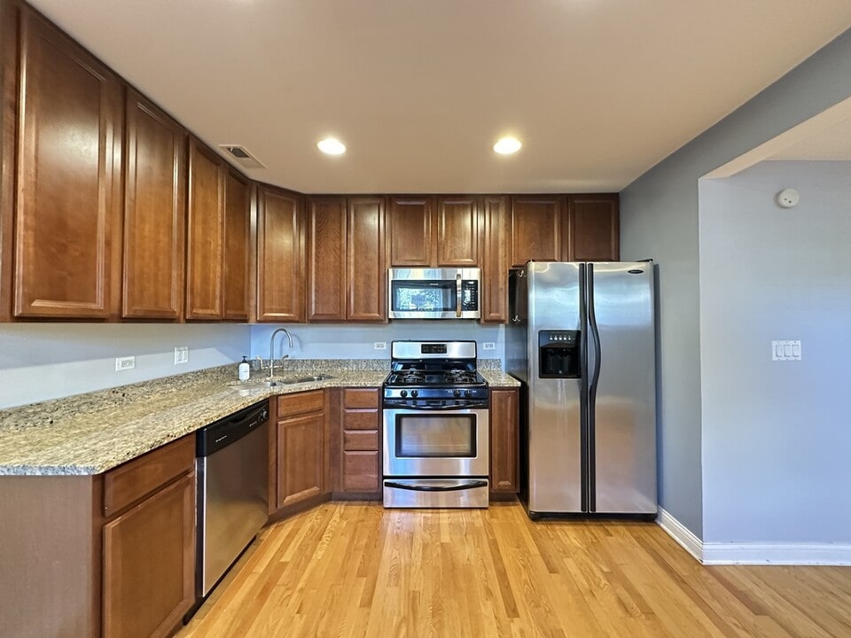 4440 N Dover St, Unit 2C in Chicago, IL - Building Photo