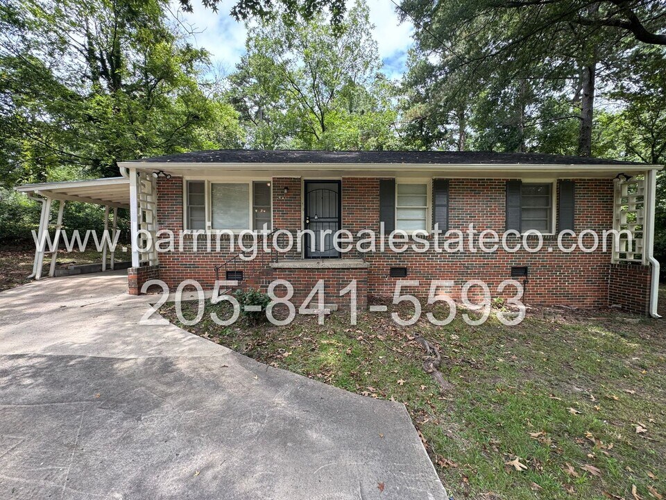 212 13th Ave NW in Center Point, AL - Building Photo