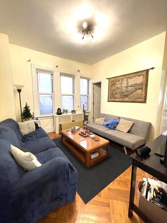 14 Tonnele Ave, Unit #2 in Jersey City, NJ - Foto de edificio