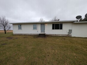 2604 Jamestown Ave in Independence, IA - Building Photo - Building Photo