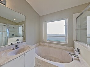 3477 NW 144th Terrace in Pembroke Pines, FL - Building Photo - Building Photo