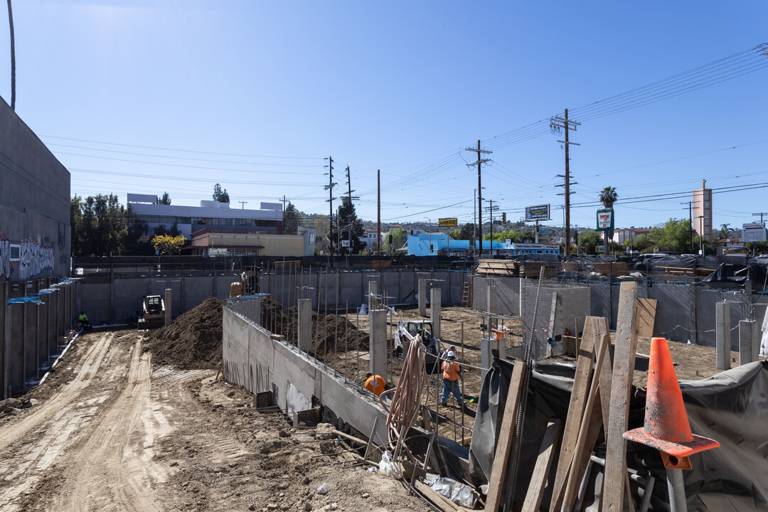 The Fulton in Sherman Oaks, CA - Building Photo