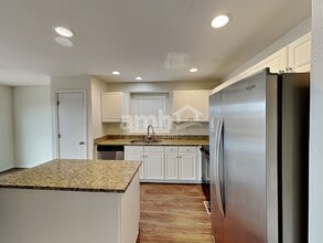 9752 E 112th Dr in Henderson, CO - Foto de edificio - Building Photo