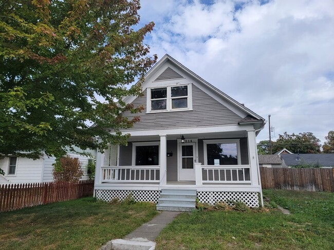 property at 1214 W Kiernan Ave
