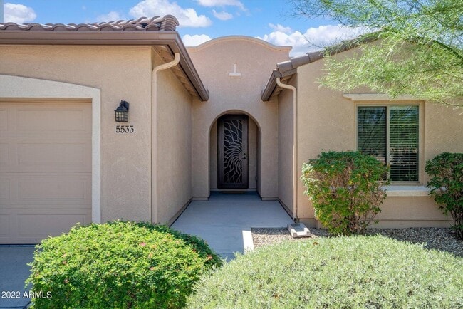 5533 W Cavedale Dr in Phoenix, AZ - Building Photo - Building Photo