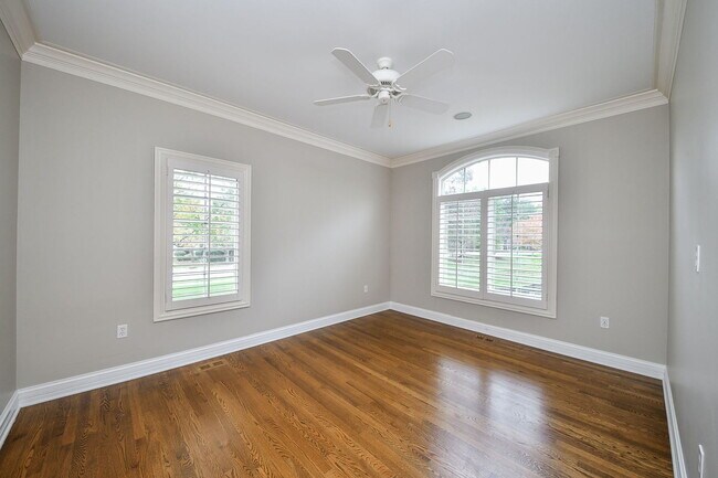 325 Delnor Glen Dr in St. Charles, IL - Building Photo - Building Photo