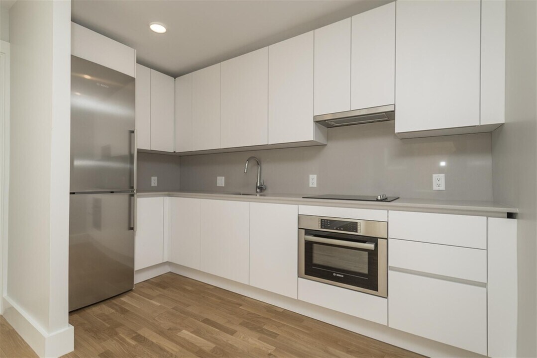 318 Harvard St, Unit 2 in Cambridge, MA - Building Photo