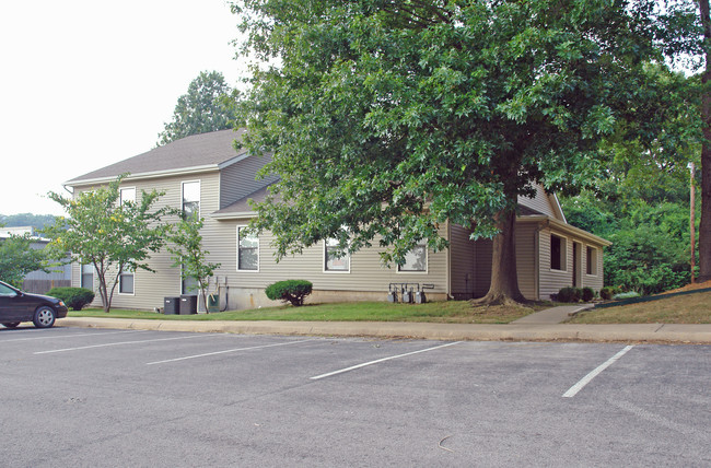 406 Fairway Cir in Springdale, AR - Building Photo - Building Photo