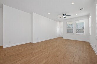 177 Hidden Peak Dr in Montgomery, TX - Building Photo - Building Photo