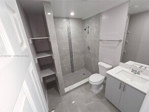 4360 NW 15th St in Lauderhill, FL - Building Photo - Building Photo